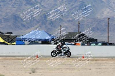 media/Oct-05-2025-CVMA (Sun) [[beeef4f201]]/Race 10-Formula Lightweight Twins Shootout/